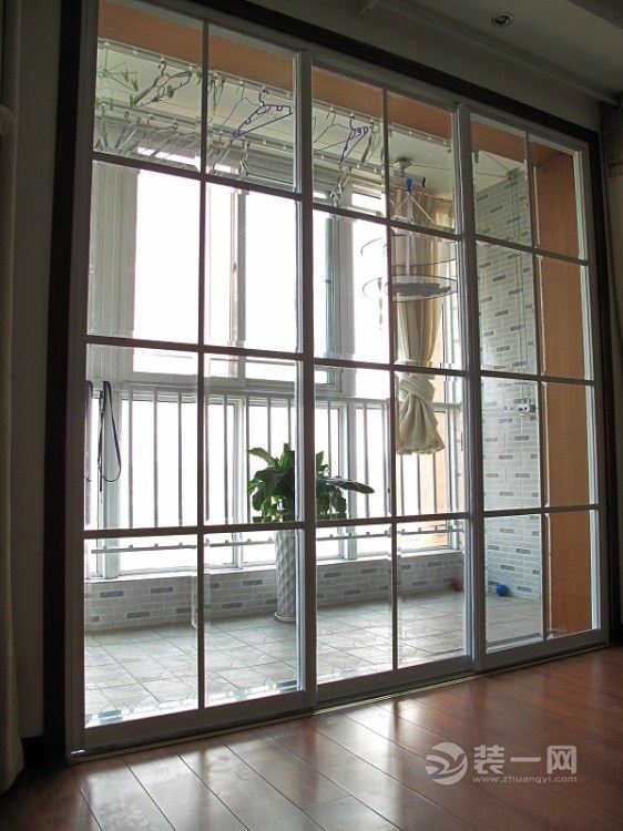 陽臺推拉門選購知識 武漢裝修網(wǎng)分享推拉門效果圖 - 本地資訊 - 裝一